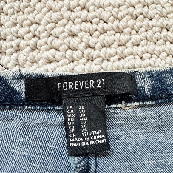 Forever 21 High Rise Acid Washed Hot Shorts Size 30 - Picture 2 of 5